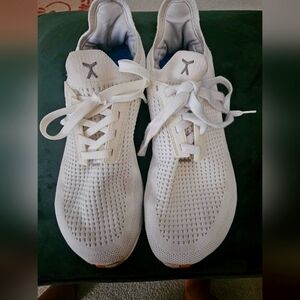 Flux White Running Tennis Shoe Size 8.5